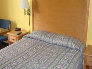 American Best Value Inn ローレンス エクステリア 写真