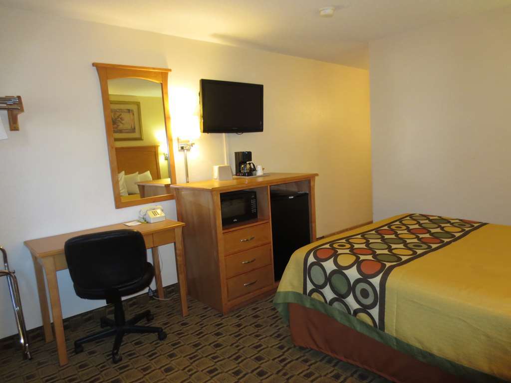 American Best Value Inn ローレンス 部屋 写真