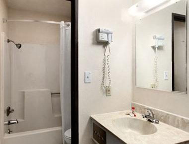 American Best Value Inn ローレンス エクステリア 写真